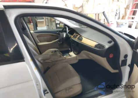 2002 Jaguar S-Type 4.0L V8 from USA, damaged, VIN SAJDA03P82GM30975